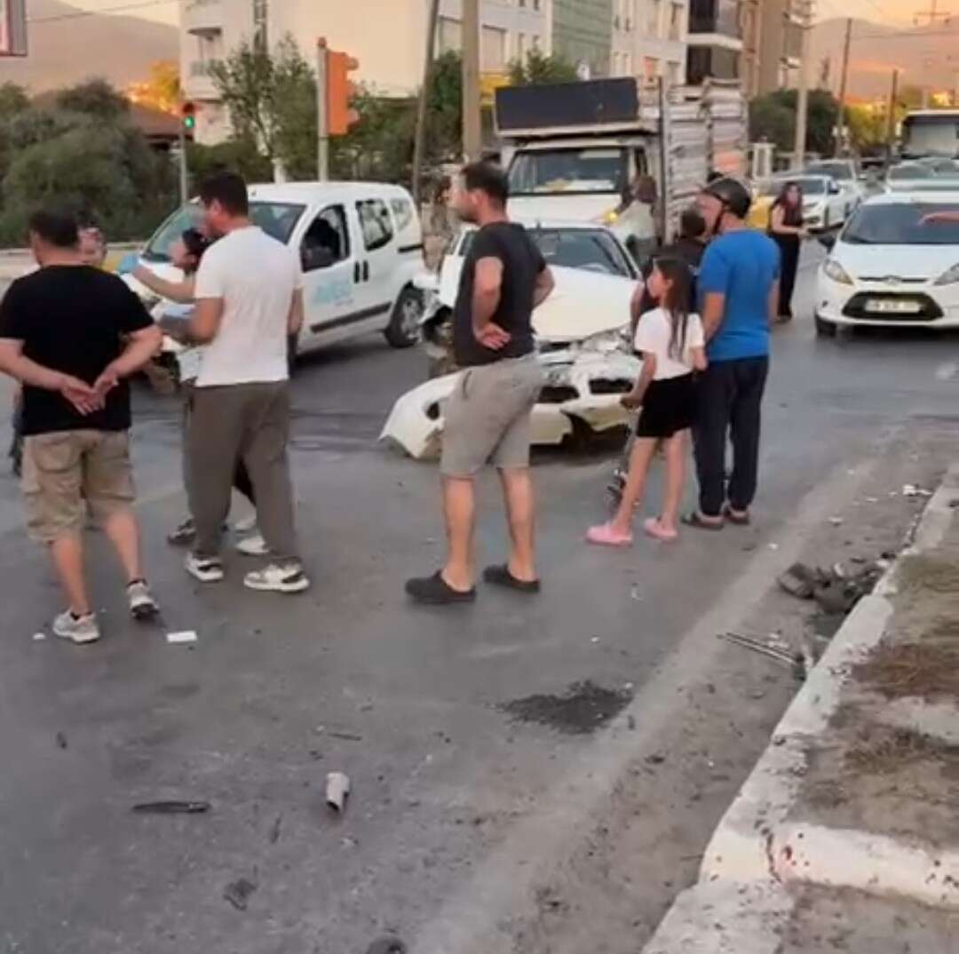 Muğla’da Trafik Kazası,  5 Kişi Yaralandı 3